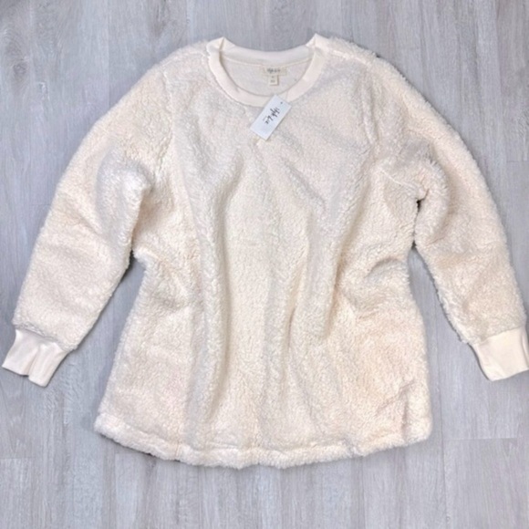 White Plush Sherpa Pullover Sweatshirt 1X - Picture 1 of 5